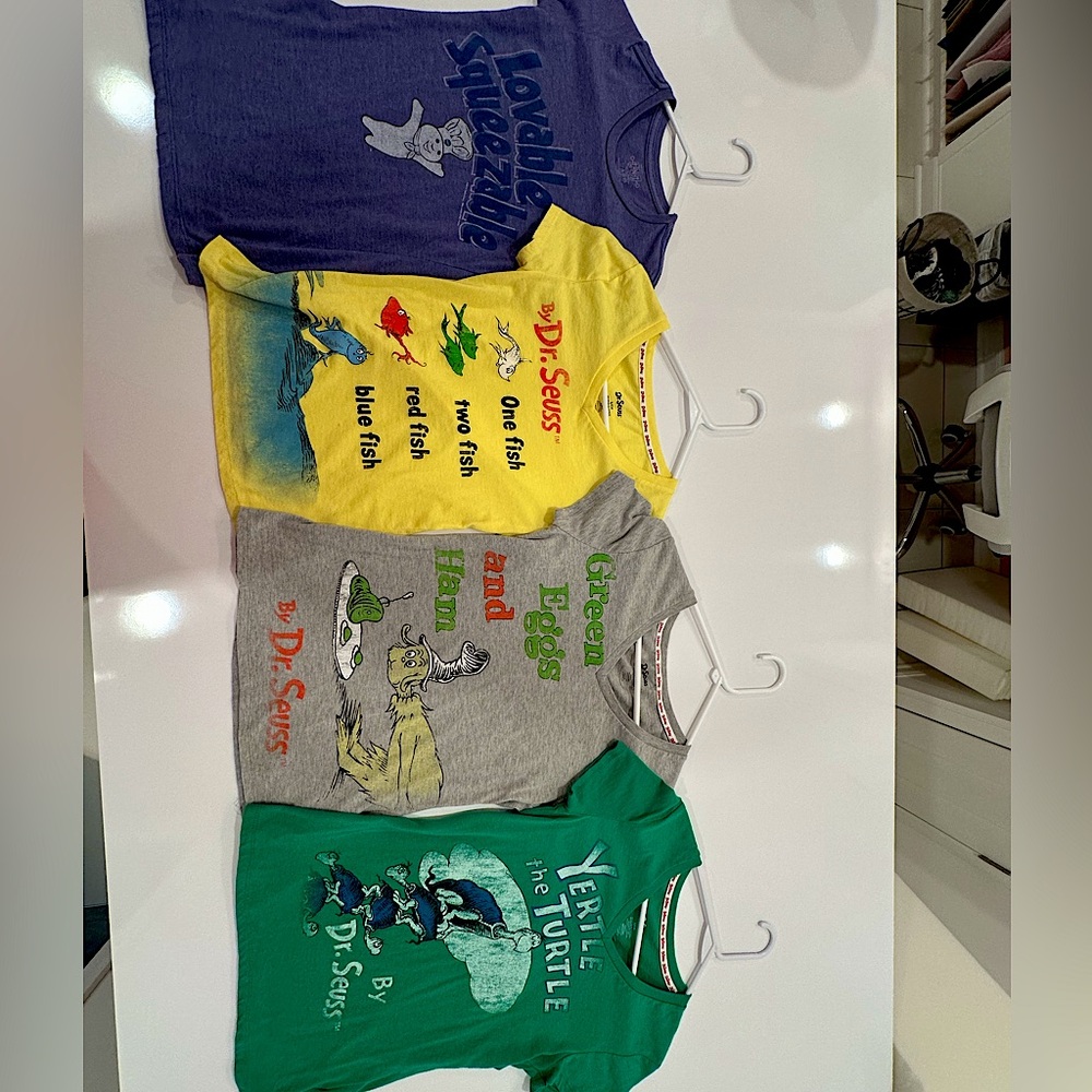 4 cartoon tees juniors XSM